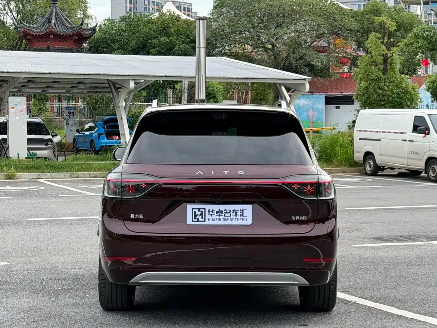 Wenjie M9 2025 Ultra Extended Range Edition 52kWh 6-Seat Version (192-line LiDAR) — миниатюра 4