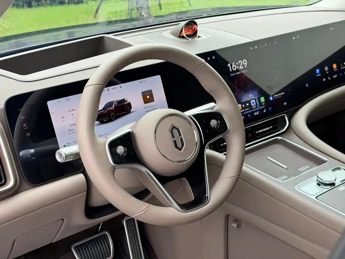 Wenjie M9 2025 Ultra Extended Range Edition 52kWh 6-Seat Version (192-line LiDAR) — миниатюра 6
