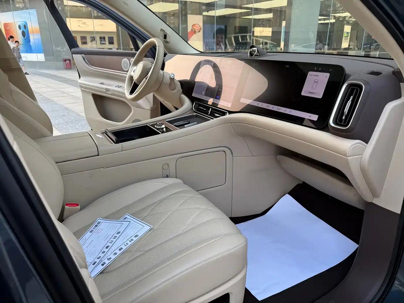 Wenjie M9 2024 Range Extended Ultra Edition 52kWh 6-Seater — миниатюра 17