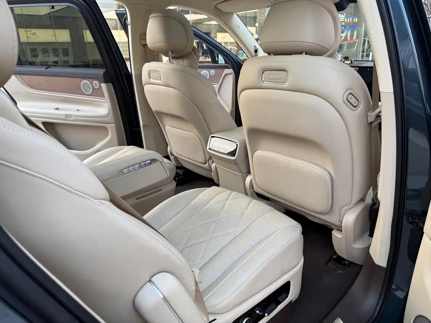 Wenjie M9 2024 Range Extended Ultra Edition 52kWh 6-Seater — миниатюра 19