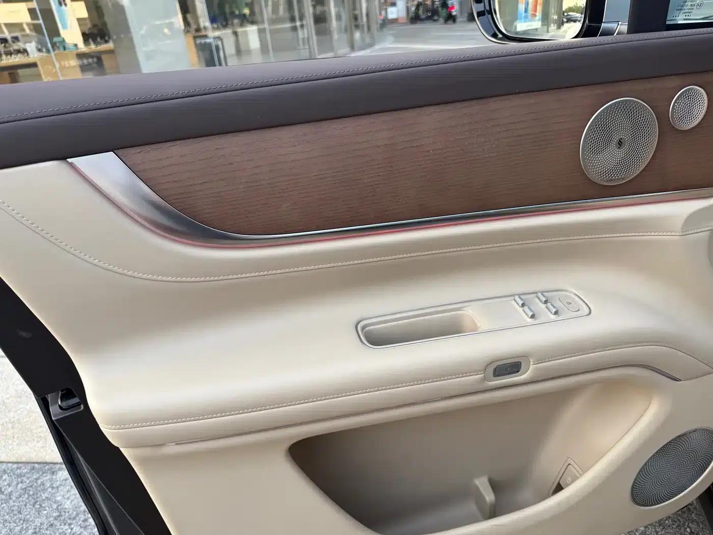 Wenjie M9 2024 Range Extended Ultra Edition 52kWh 6-Seater — миниатюра 5