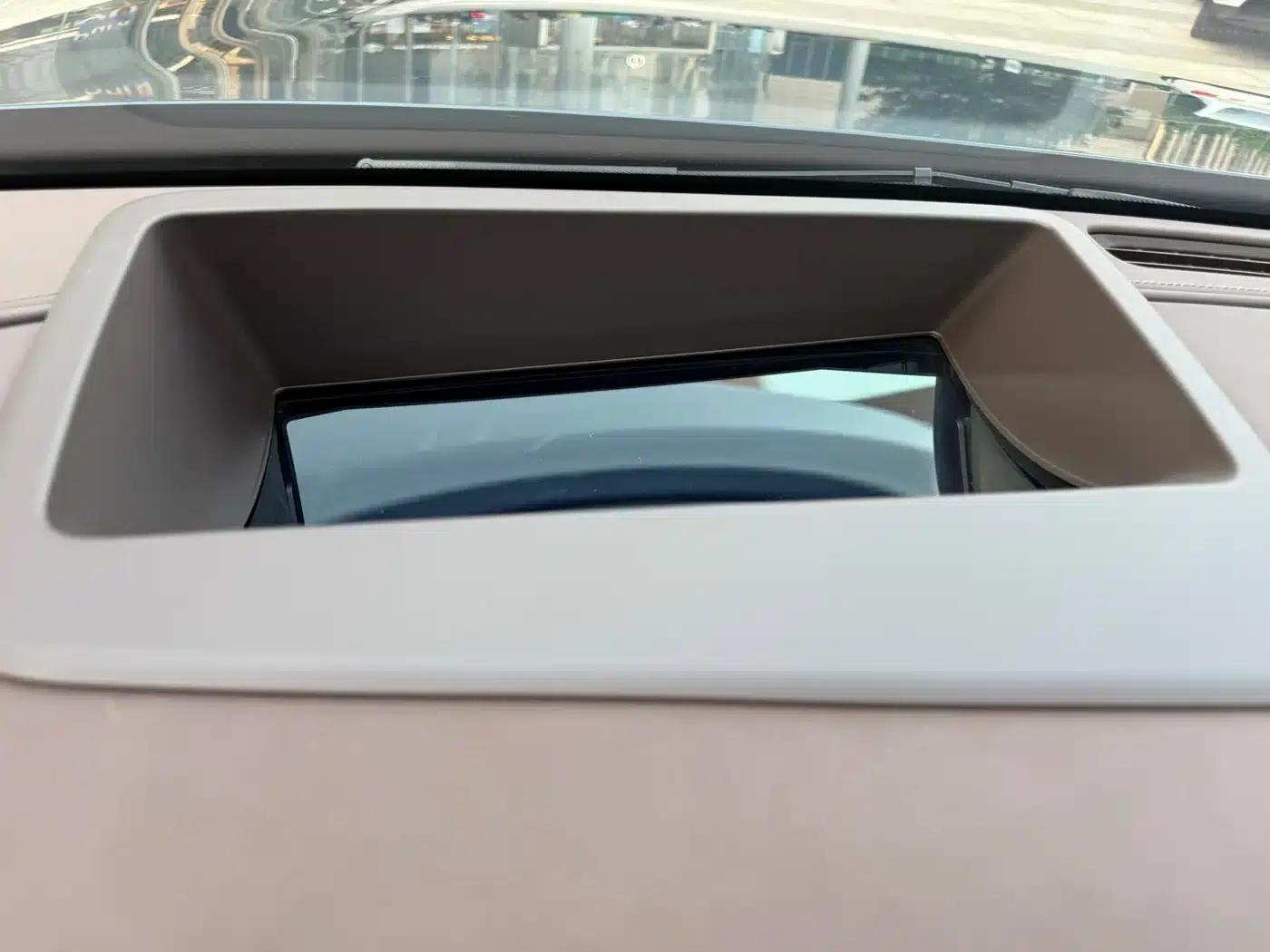 Wenjie M9 2024 Range Extended Ultra Edition 52kWh 6-Seater — миниатюра 9