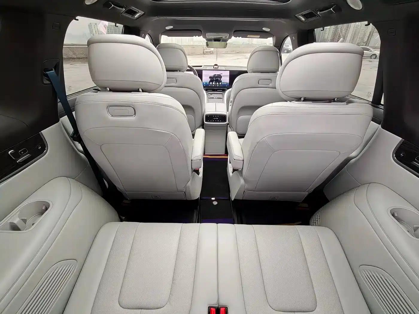 Wenjie M9 2024 Range Extended Ultra Edition 42kWh 6-Seater — миниатюра 18
