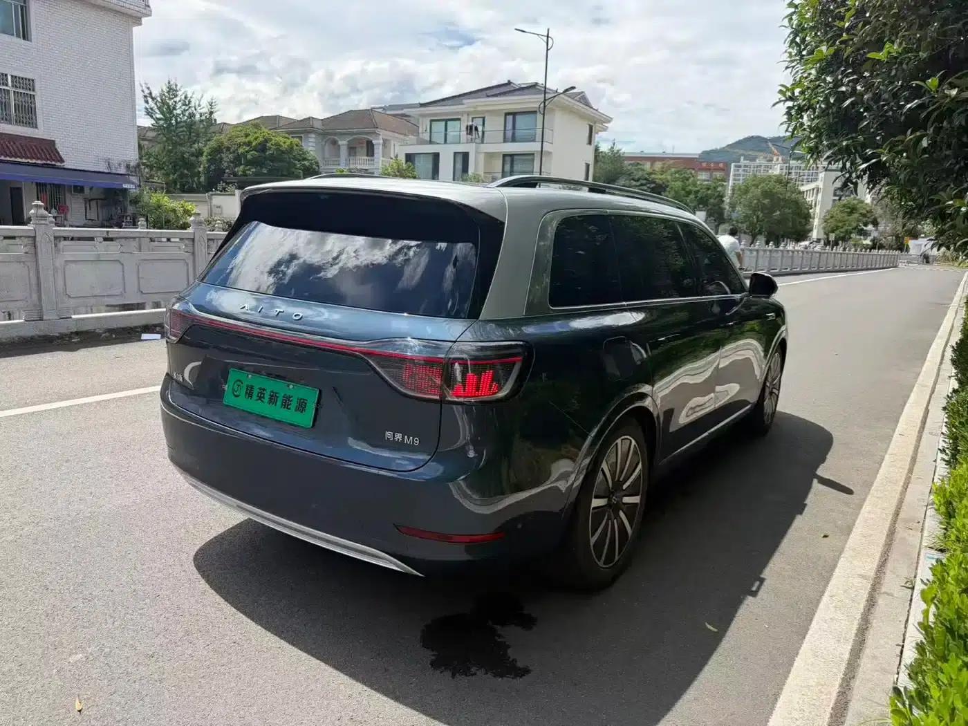 Wenjie M9 2024 Range Extended Ultra Edition 42kWh 6-Seater — миниатюра 4