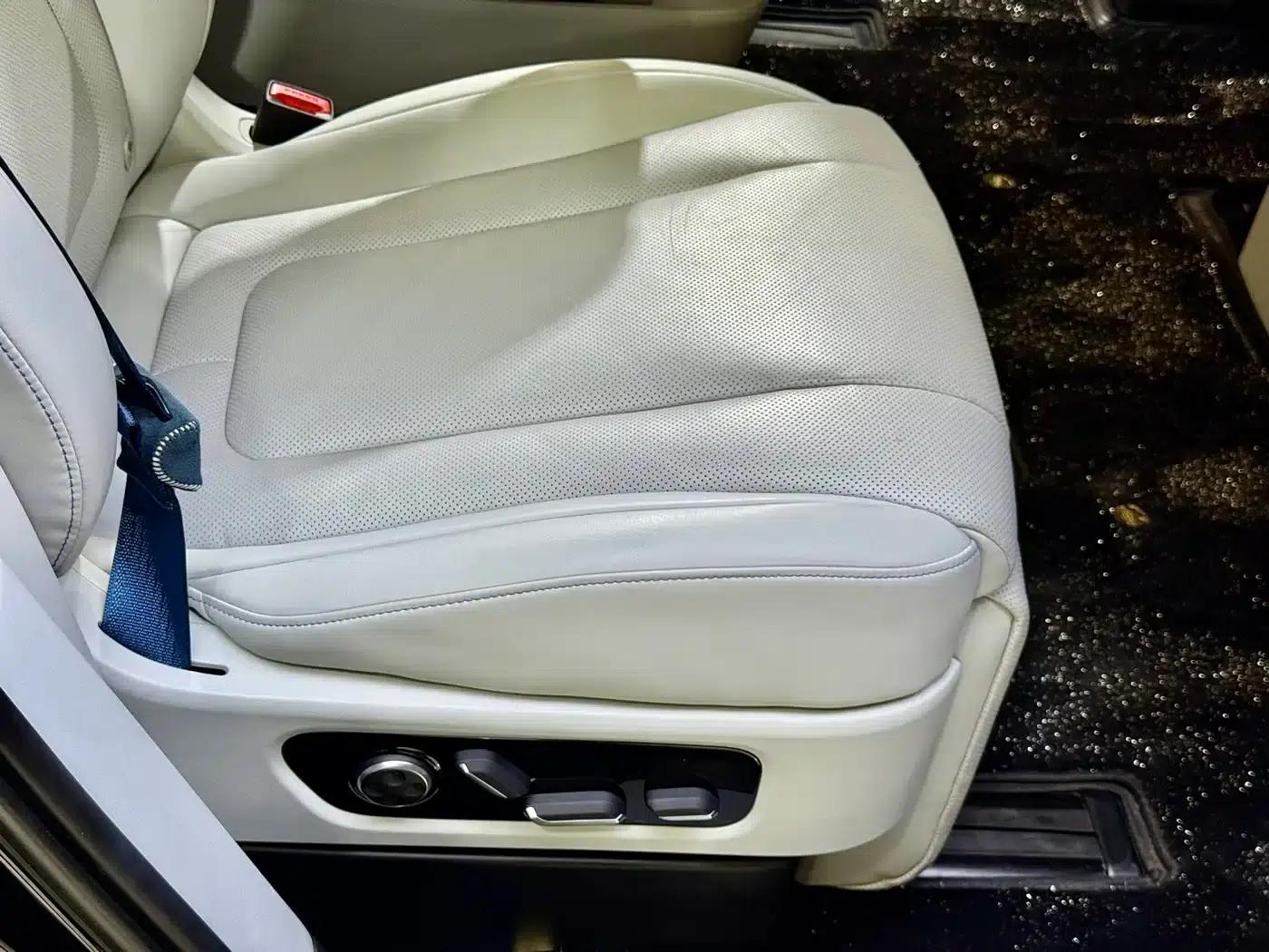 Wenjie M9 2024 Pure Electric Ultra Edition 100kWh 6-Seater — миниатюра 11