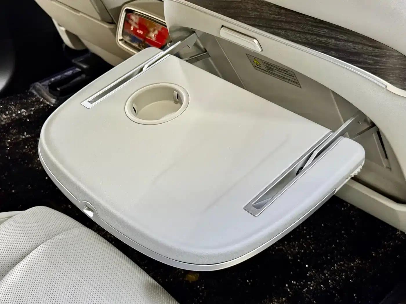 Wenjie M9 2024 Pure Electric Ultra Edition 100kWh 6-Seater — миниатюра 13