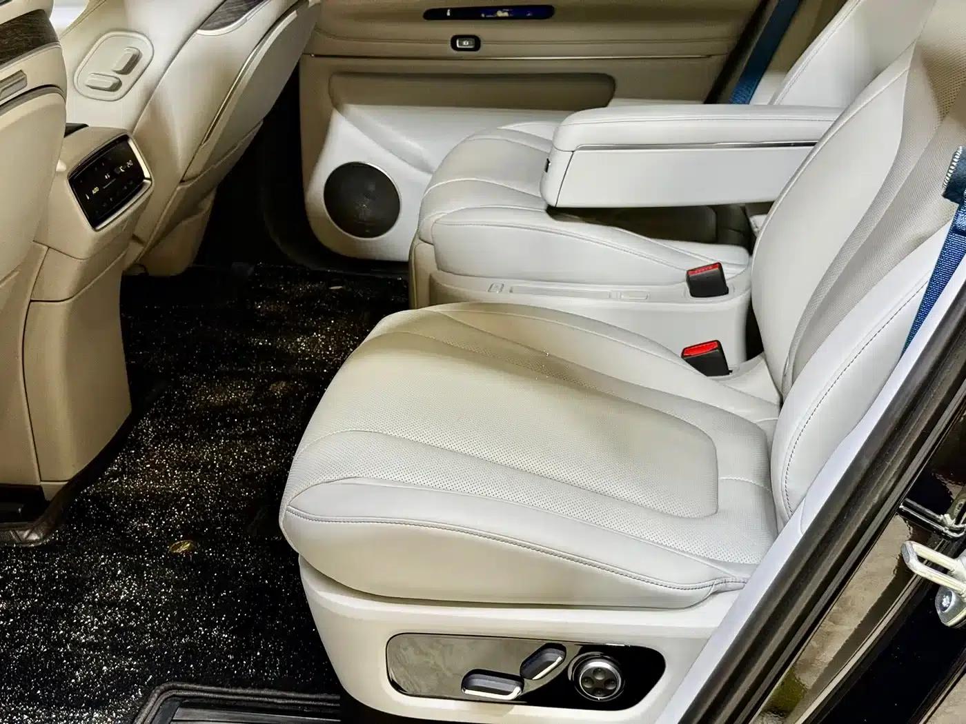 Wenjie M9 2024 Pure Electric Ultra Edition 100kWh 6-Seater — миниатюра 4