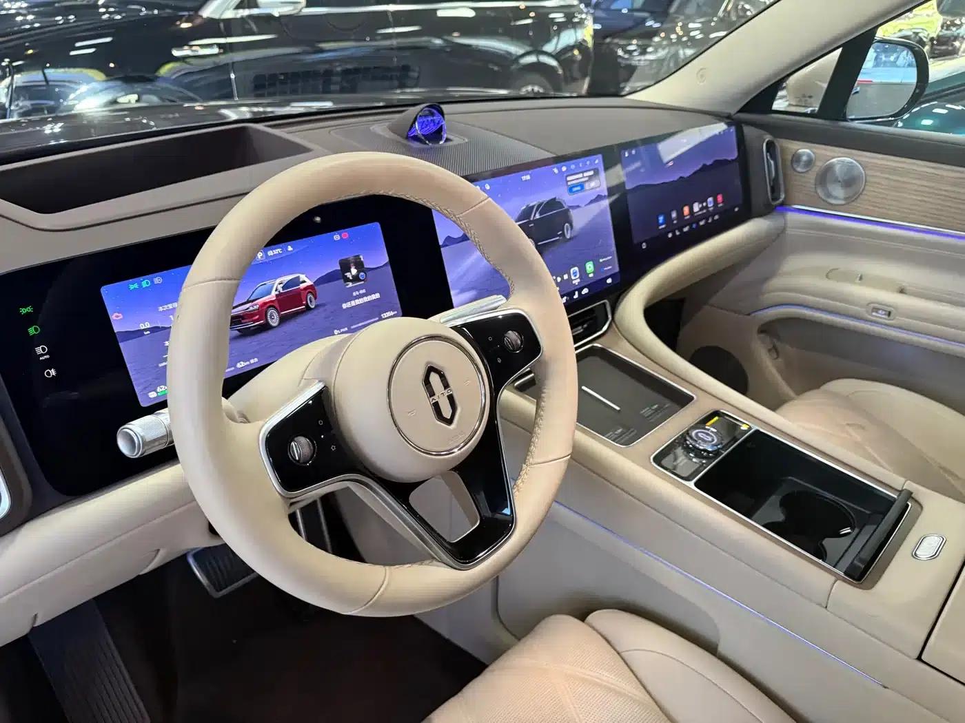 Wenjie M9 2025 Ultra Extended Range Edition (52kWh, 6-seater, 192-line LiDAR) — миниатюра 13