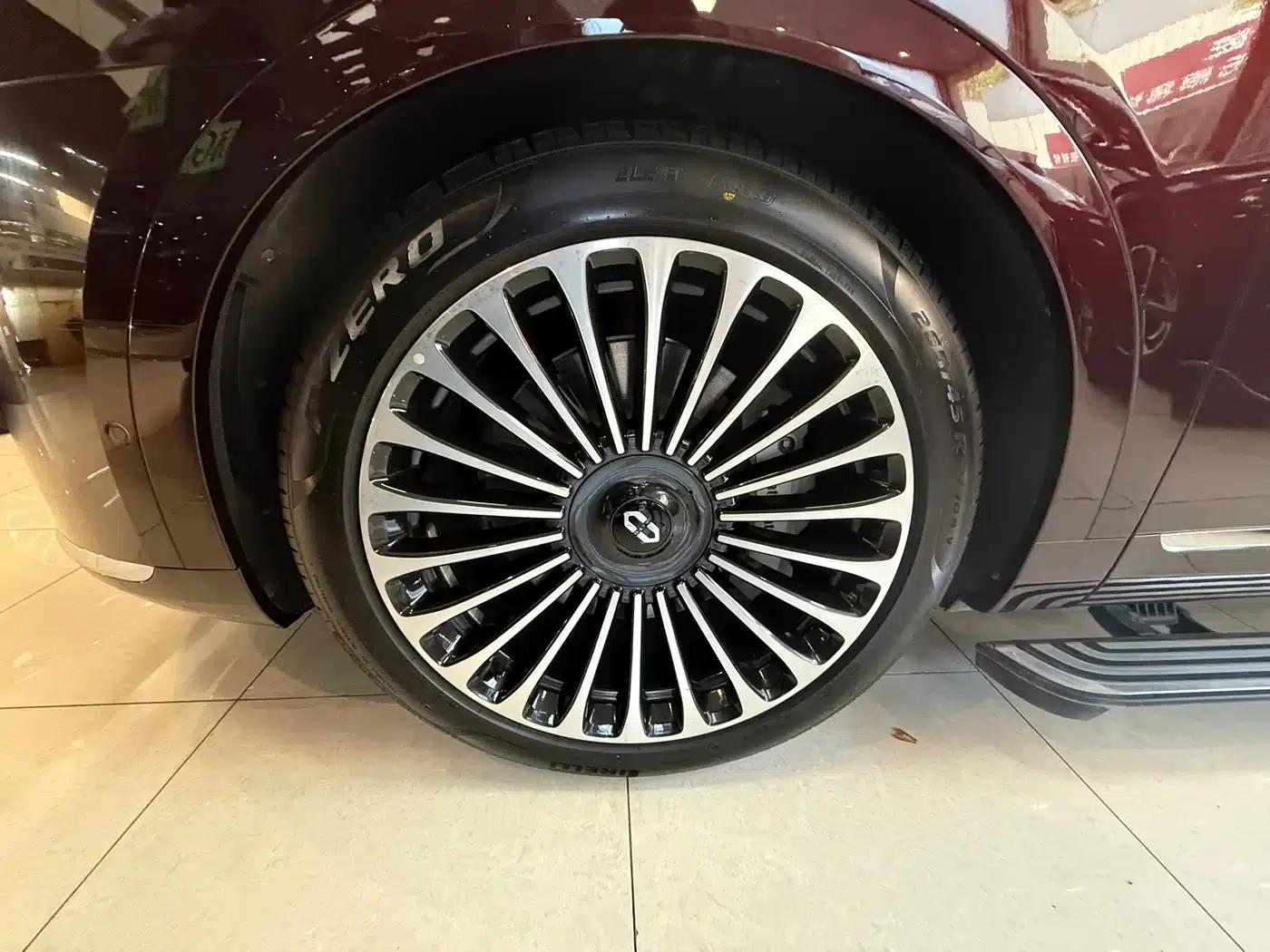 Wenjie M9 2025 Ultra Extended Range Edition (52kWh, 6-seater, 192-line LiDAR) — миниатюра 4