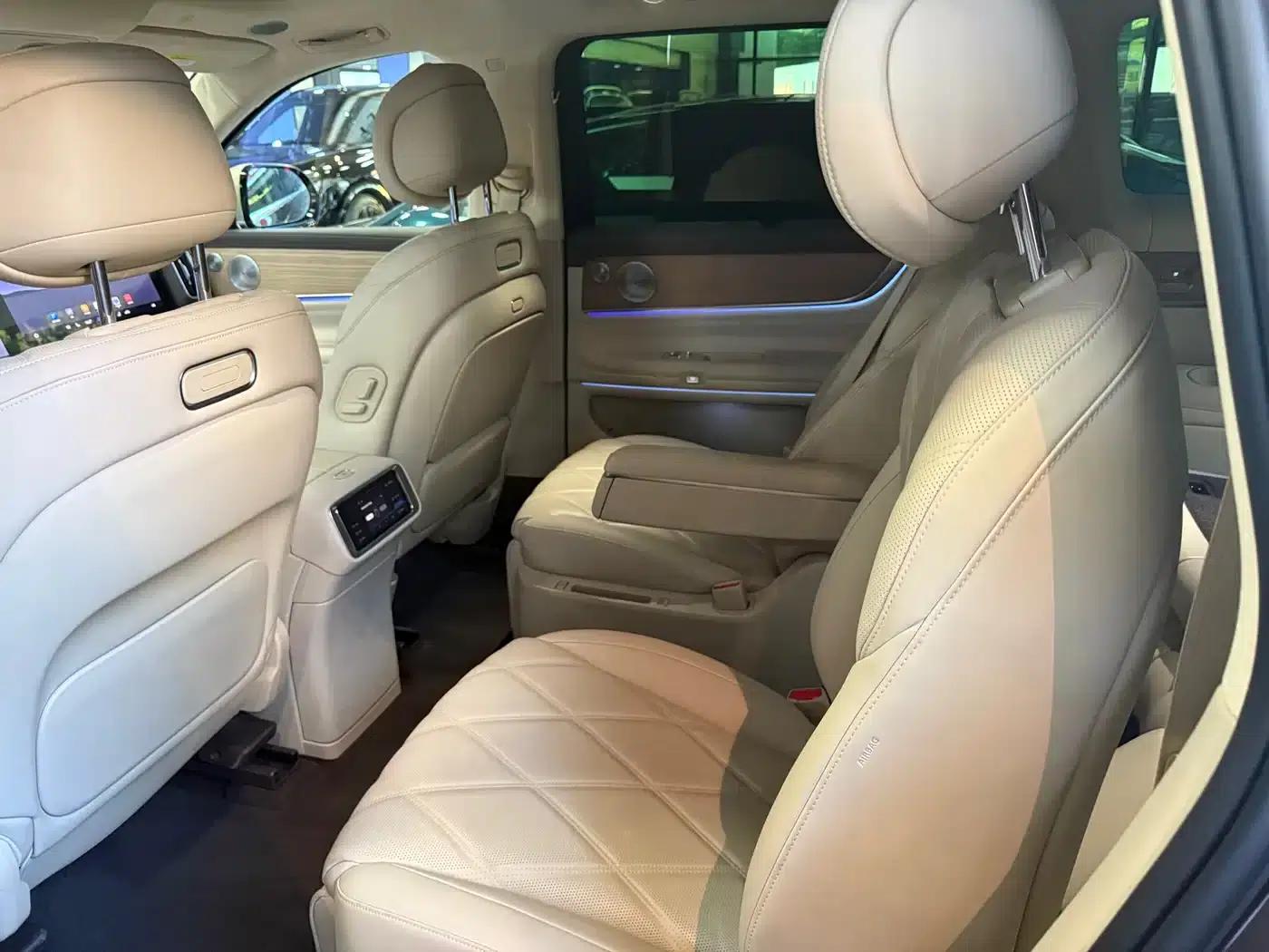 Wenjie M9 2025 Ultra Extended Range Edition (52kWh, 6-seater, 192-line LiDAR) — миниатюра 6