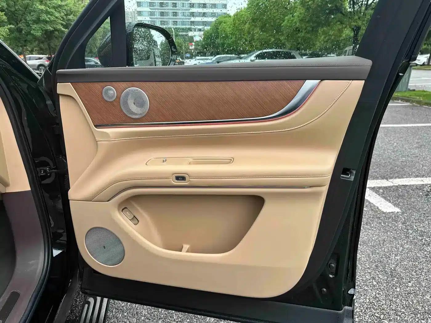 Wenjie M9 2025 Extended Range Max Edition (52kWh, 6-seater, 192-line LiDAR) — миниатюра 8