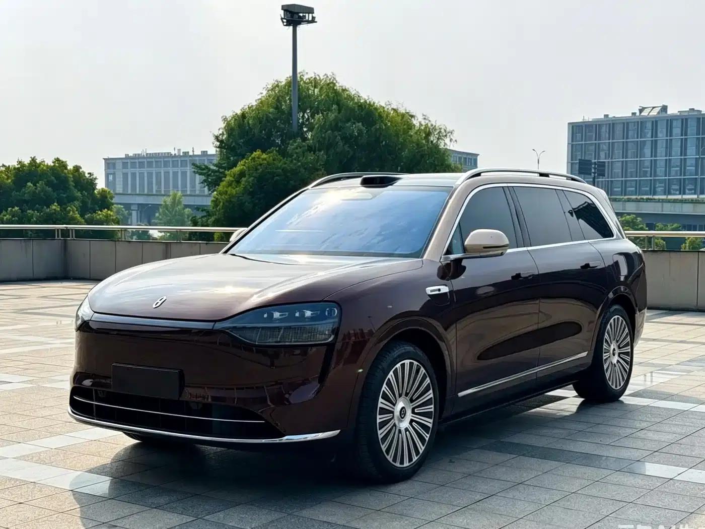 Wenjie M9 2025 Ultra Extended Range Edition (52kWh, 6-seater, 192-line LiDAR) — миниатюра 1