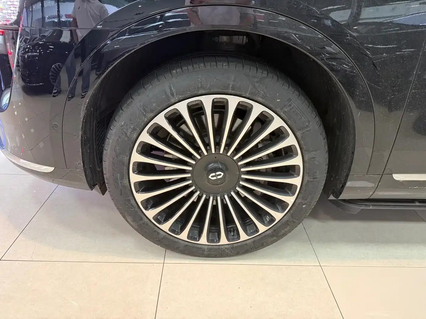 Wenjie M9 2025 Extended Range Max Edition 52kWh 6-Seat Version (192-line LiDAR) — миниатюра 3