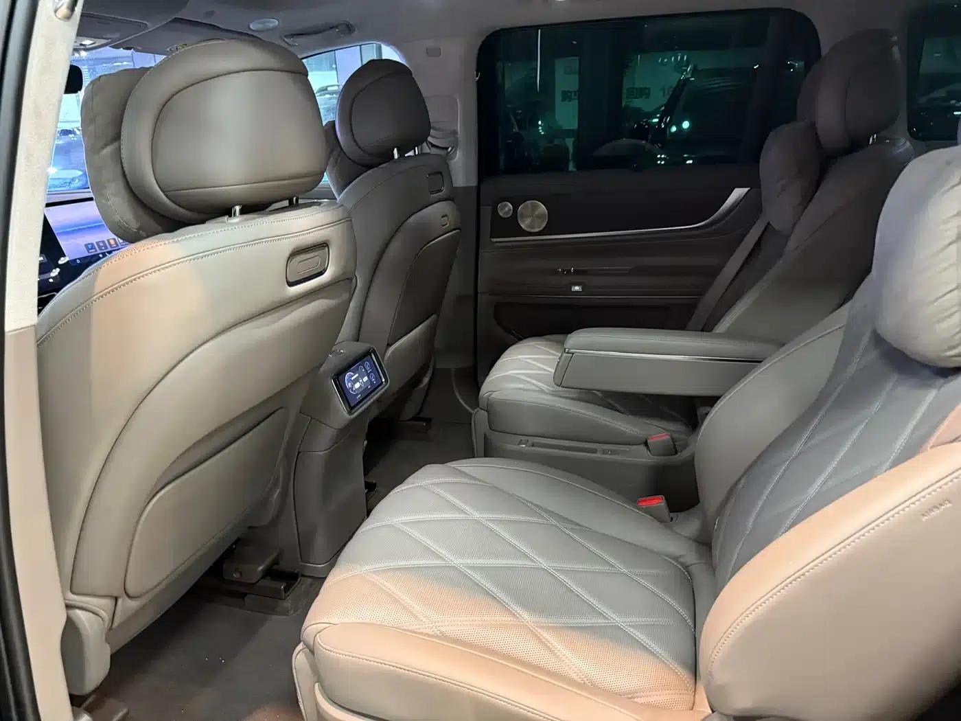 Wenjie M9 2025 Extended Range Max Edition 52kWh 6-Seat Version (192-line LiDAR) — миниатюра 7