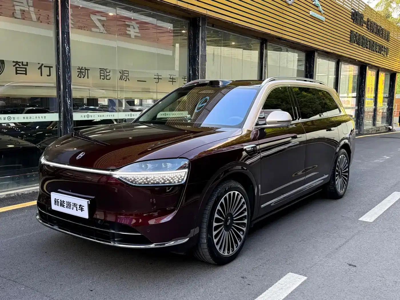 Wenjie M9 2025 Ultra Extended Range Edition 52kWh 6-Seat Version (192-line LiDAR) — миниатюра 1