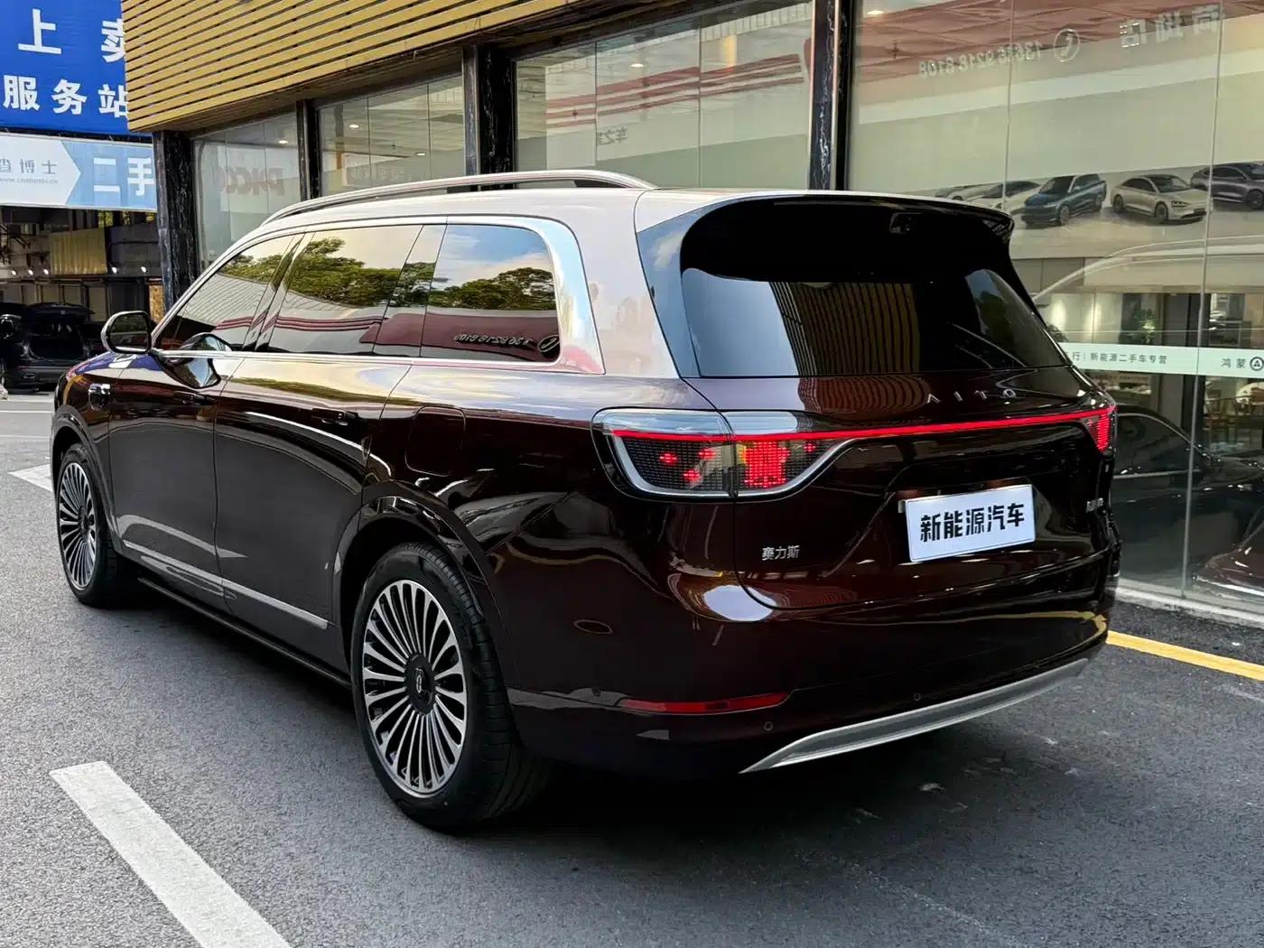 Wenjie M9 2025 Ultra Extended Range Edition 52kWh 6-Seat Version (192-line LiDAR) — миниатюра 6