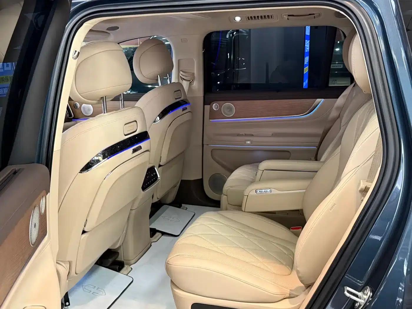 Wenjie M9 2024 Range Extended Ultra Edition 52kWh 6-Seater — миниатюра 6