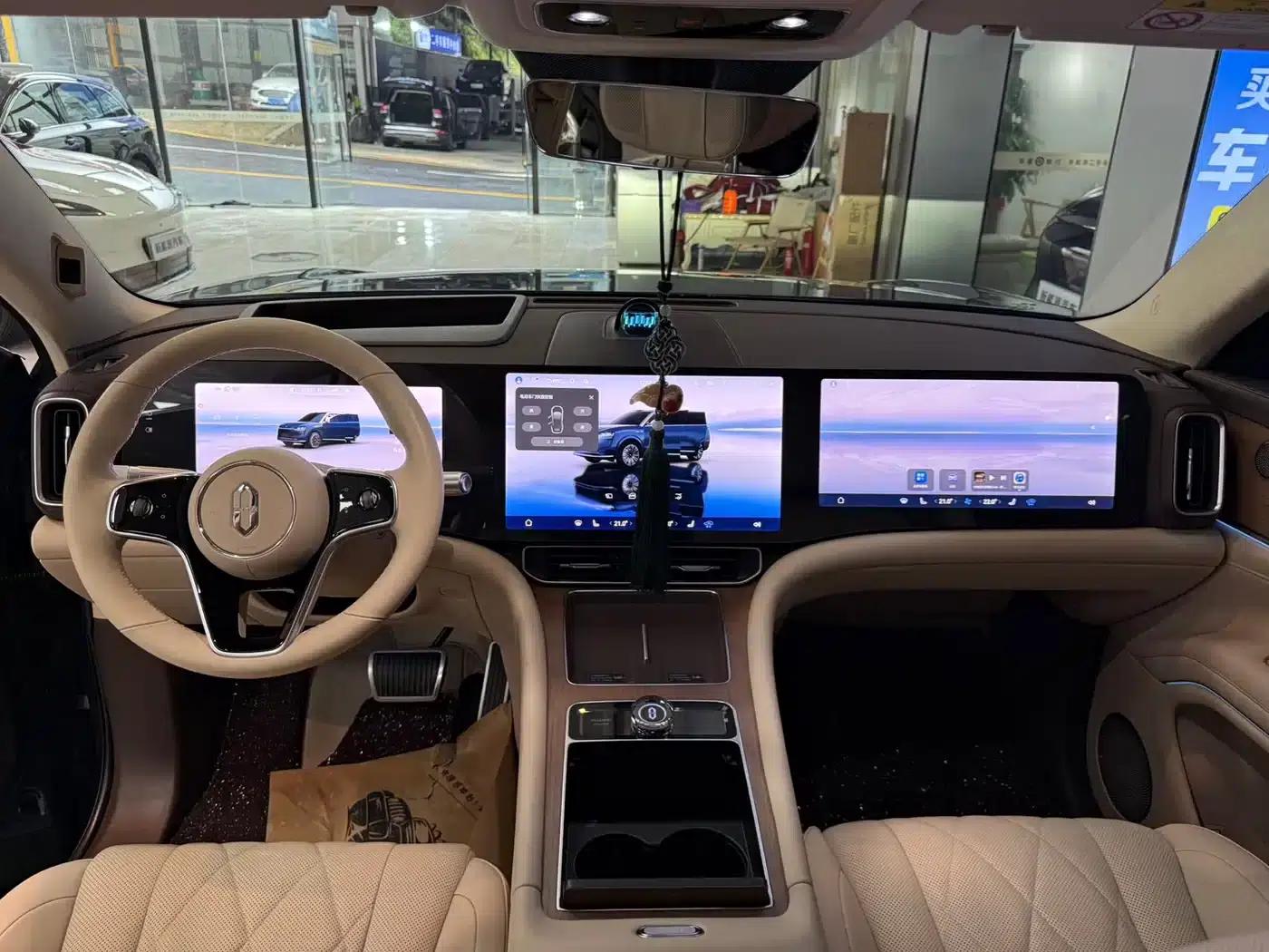 Wenjie M9 2024 Range Extended Ultra Edition 52kWh 6-Seater — миниатюра 7