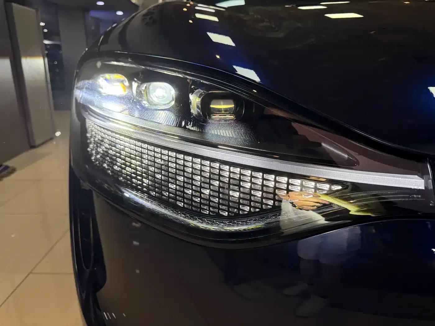 Wenjie M9 2025 Ultra Extended Range Edition (52kWh, 6-seater, 192-line LiDAR) — миниатюра 11