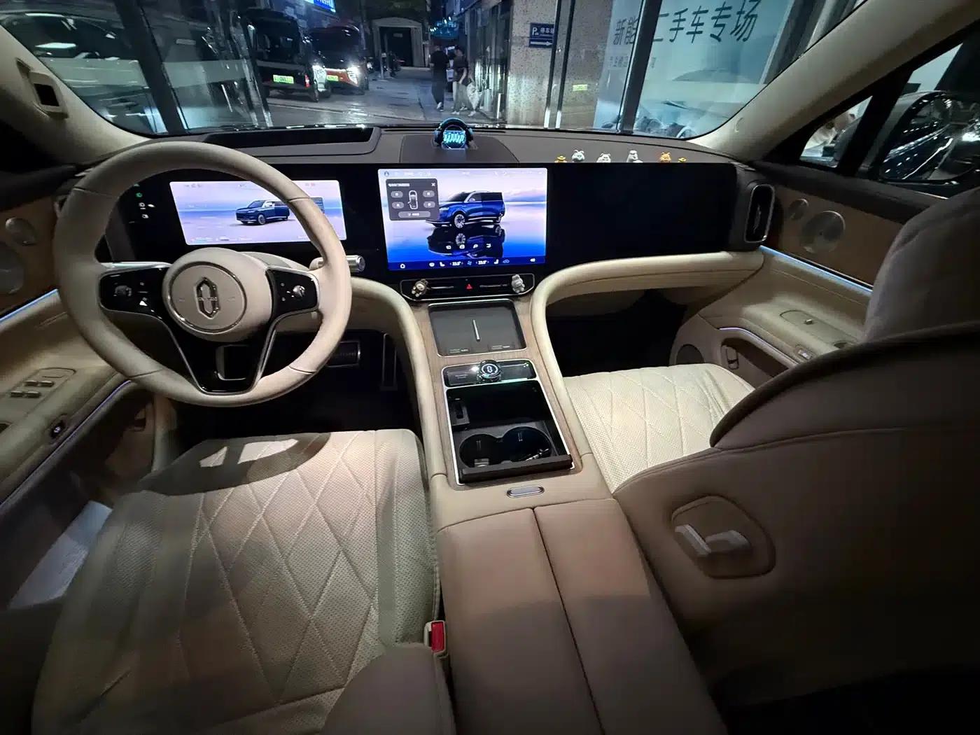Wenjie M9 2025 Ultra Extended Range Edition (52kWh, 6-seater, 192-line LiDAR) — миниатюра 8
