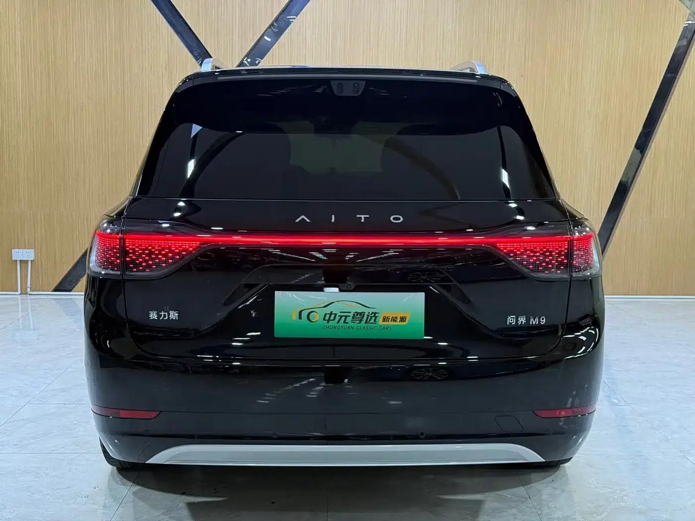 Wenjie M9 2025 Ultra Extended Range Edition (52kWh, 6-seater, 192-line LiDAR) — миниатюра 18