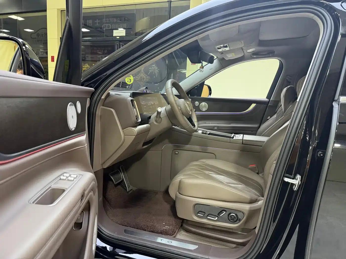 Wenjie M9 2025 Ultra Extended Range Edition (52kWh, 6-seater, 192-line LiDAR) — миниатюра 4
