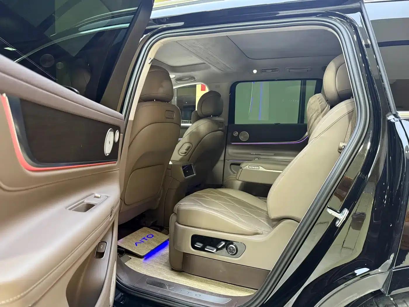 Wenjie M9 2025 Ultra Extended Range Edition (52kWh, 6-seater, 192-line LiDAR) — миниатюра 6