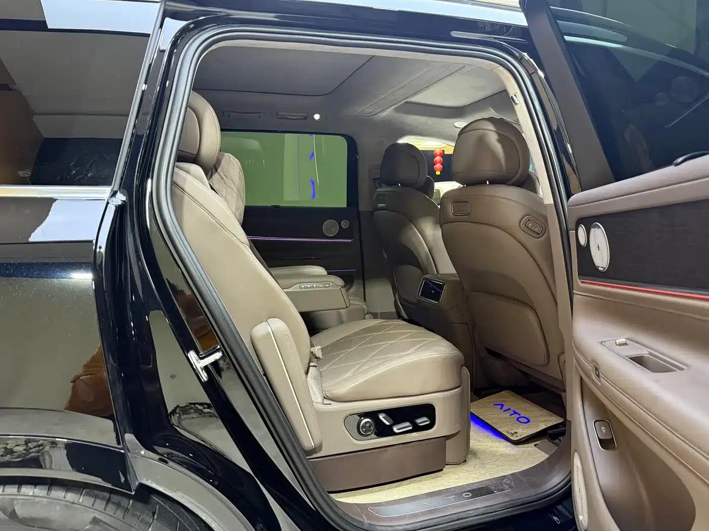 Wenjie M9 2025 Ultra Extended Range Edition (52kWh, 6-seater, 192-line LiDAR) — миниатюра 8