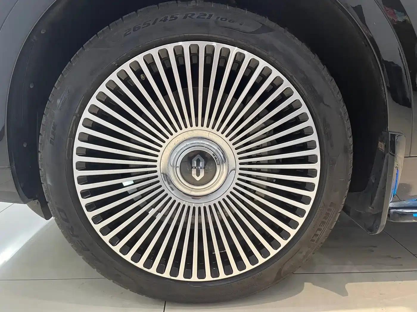 Wenjie M9 2024 Range Extended Ultra Edition 42kWh 6-Seater — миниатюра 11