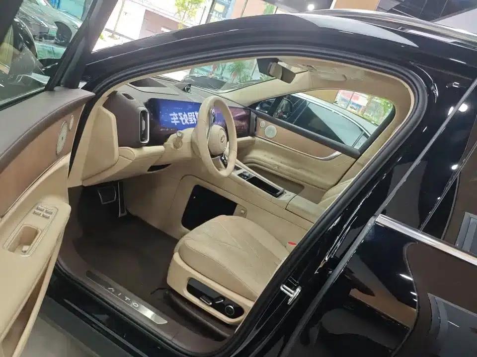 Wenjie M9 2024 Range Extended Ultra Edition 42kWh 6-Seater — миниатюра 8