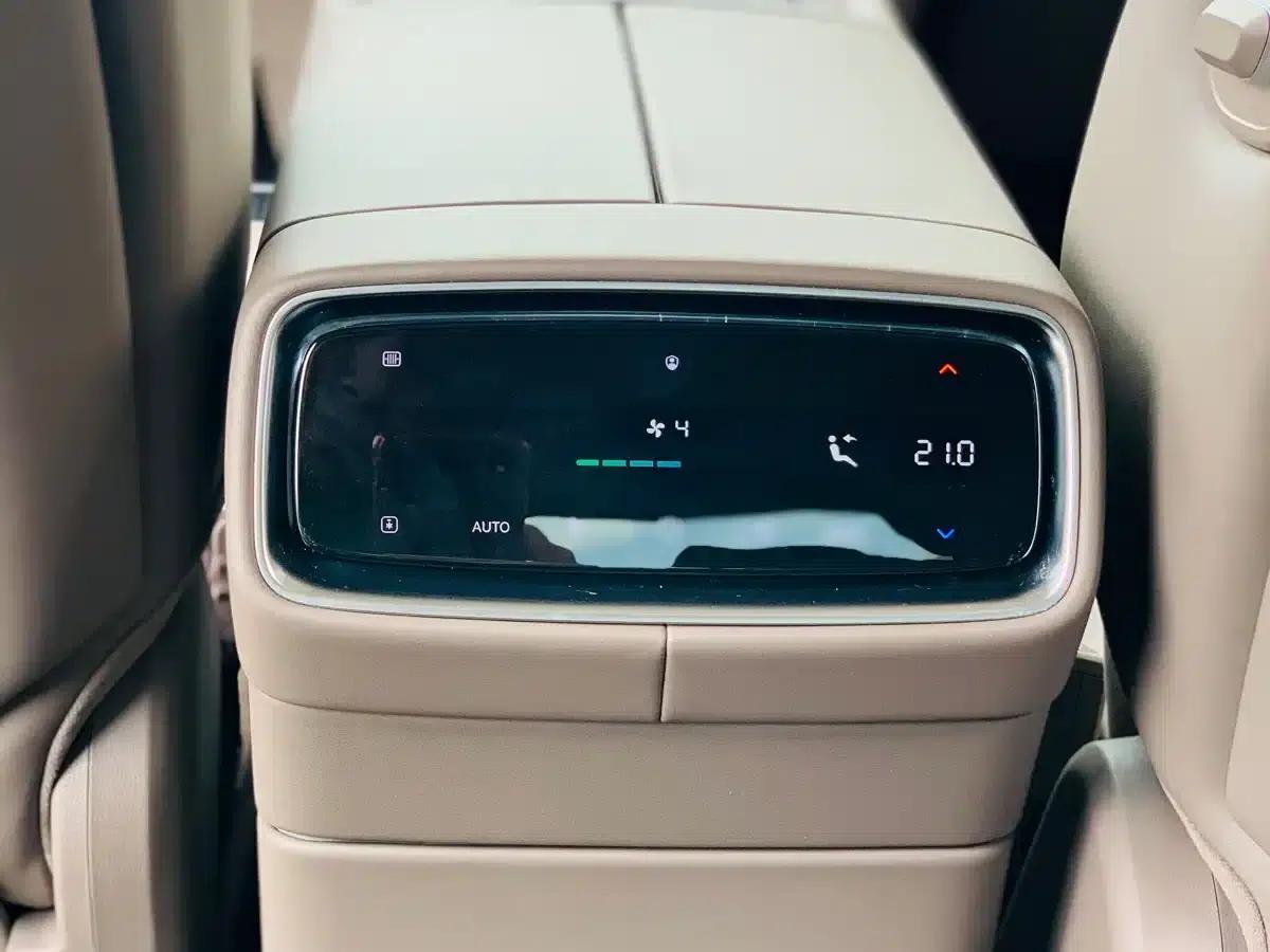Wenjie M9 2024 Range Extended Max Edition 52kWh 6-Seater — миниатюра 18