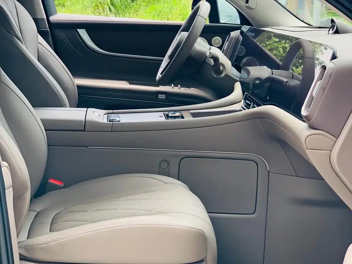 Wenjie M9 2024 Range Extended Max Edition 52kWh 6-Seater — миниатюра 24