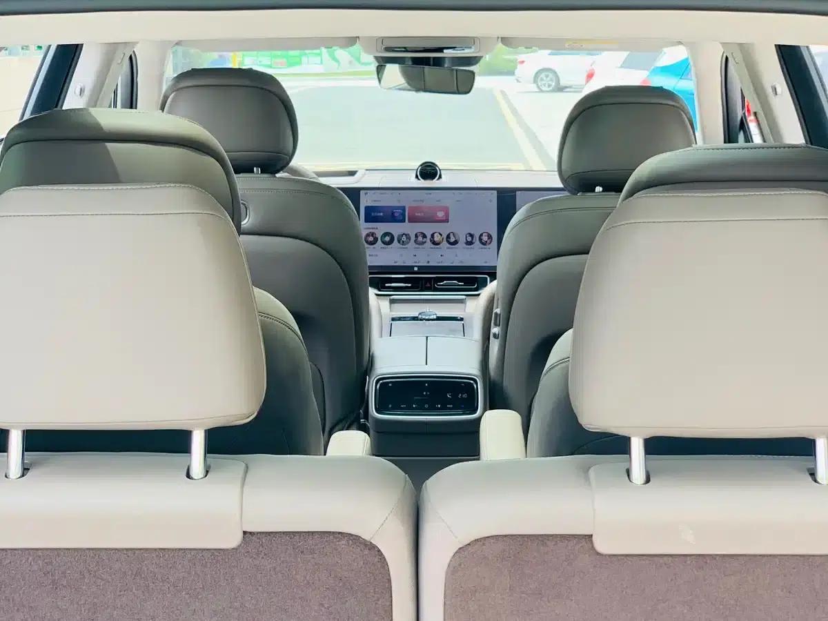 Wenjie M9 2024 Range Extended Max Edition 52kWh 6-Seater — миниатюра 26