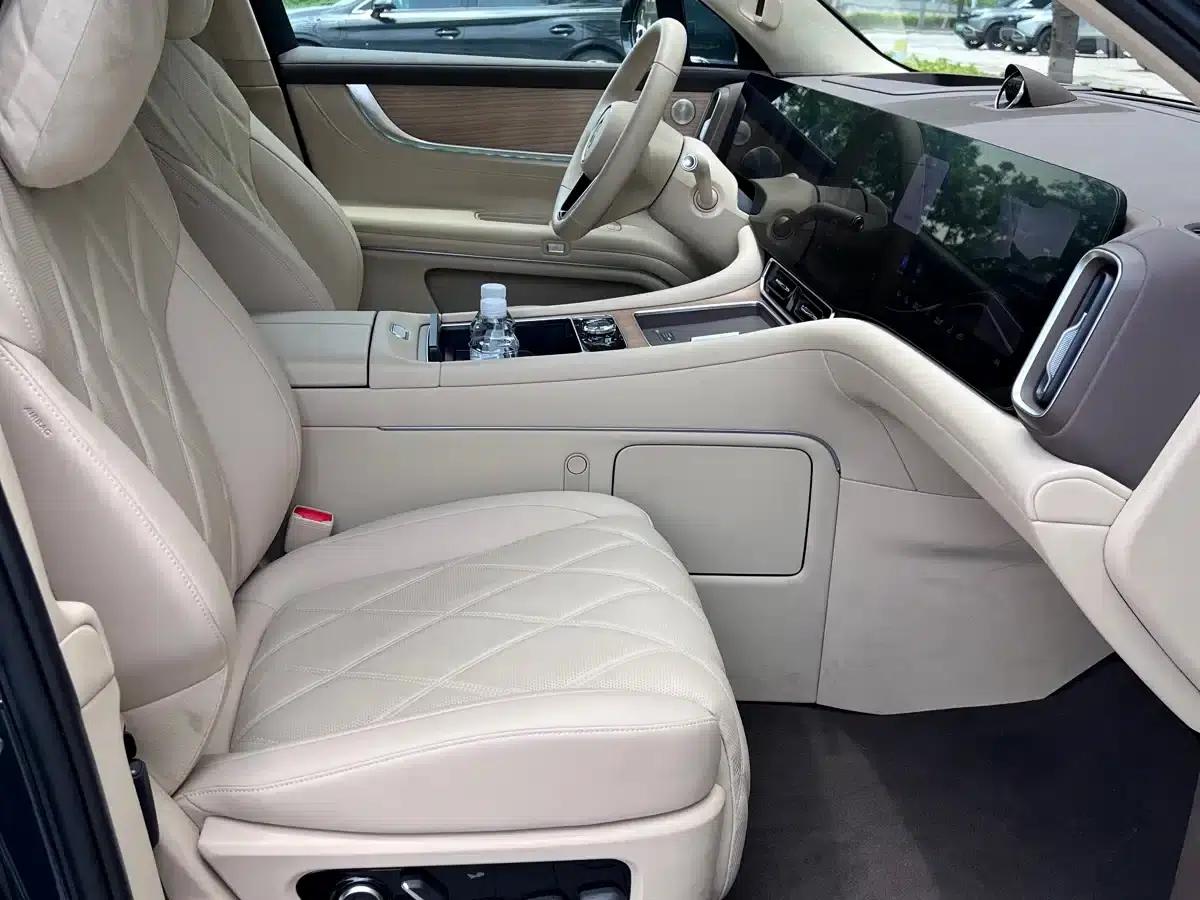 Wenjie M9 2025 Pure Electric Ultra Edition 100kWh 6-Seat Version (192-line LiDAR) — миниатюра 17