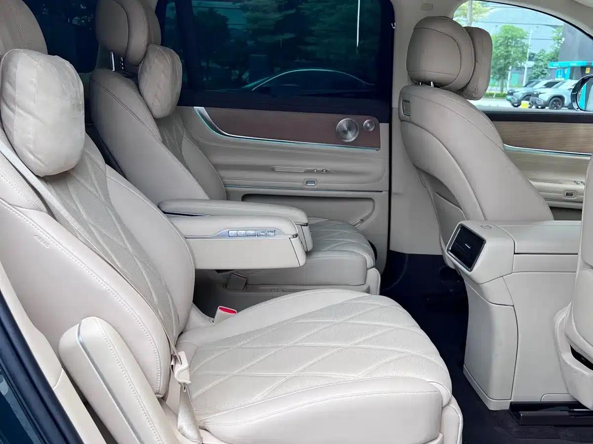Wenjie M9 2025 Pure Electric Ultra Edition 100kWh 6-Seat Version (192-line LiDAR) — миниатюра 19