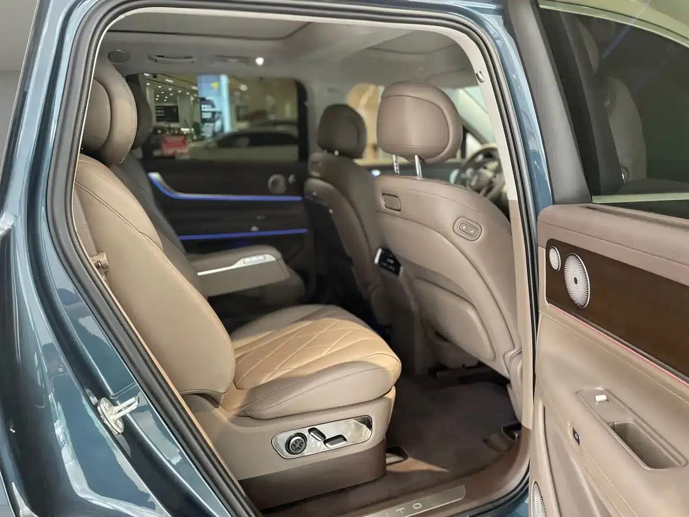 Wenjie M9 2024 Range Extended Max Edition 42kWh 6-Seater — миниатюра 11