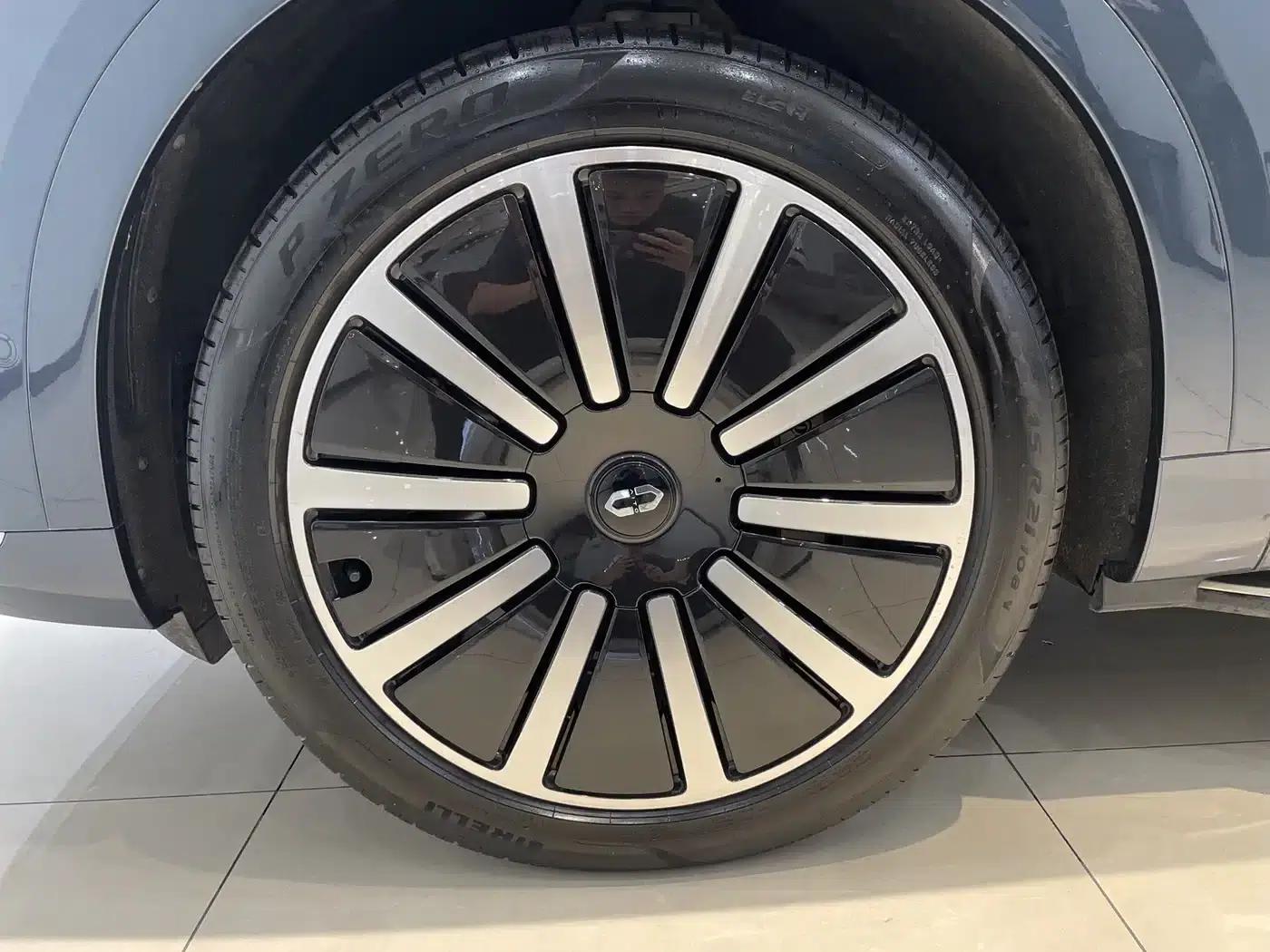 Wenjie M9 2024 Range Extended Max Edition 42kWh 6-Seater — миниатюра 22