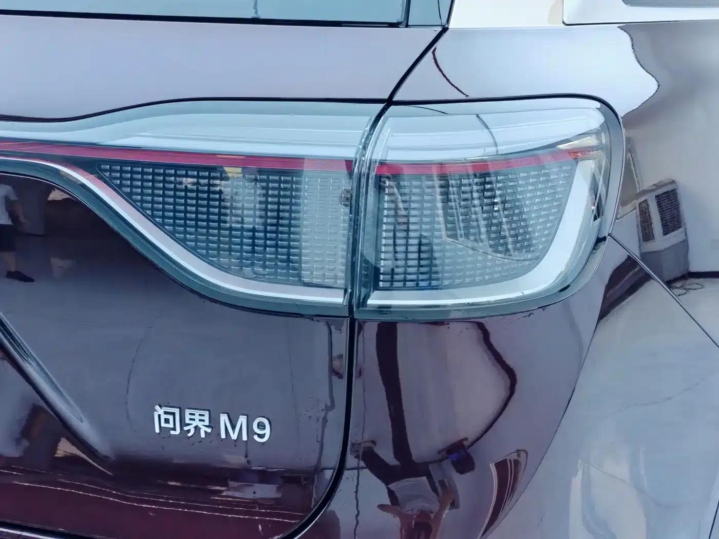 Wenjie M9 2025 Ultra Extended Range Edition (52kWh, 6-seater, 192-line LiDAR) — миниатюра 7