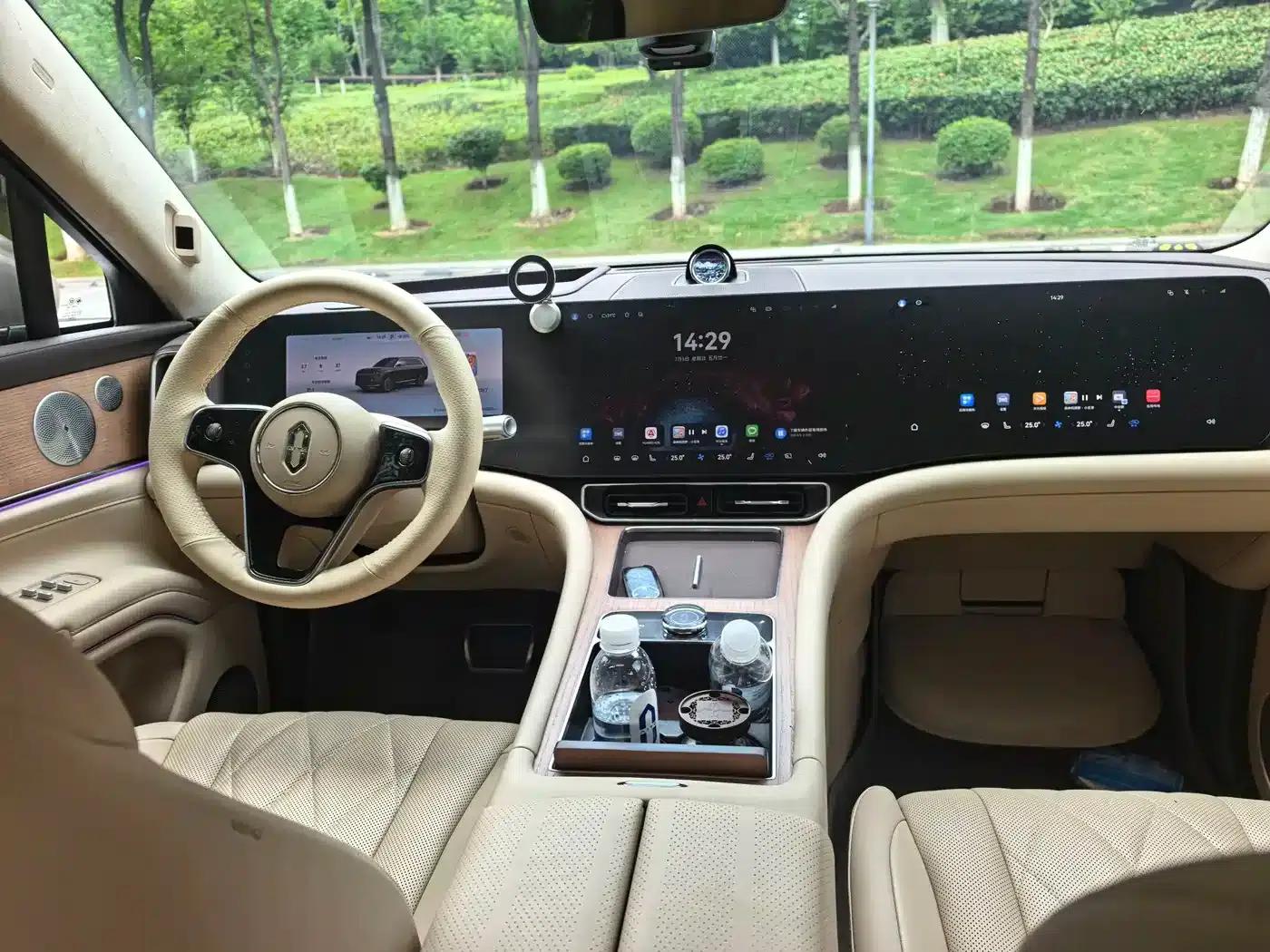 Wenjie M9 2024 Range Extended Max Edition 42kWh 5-Seater — миниатюра 12