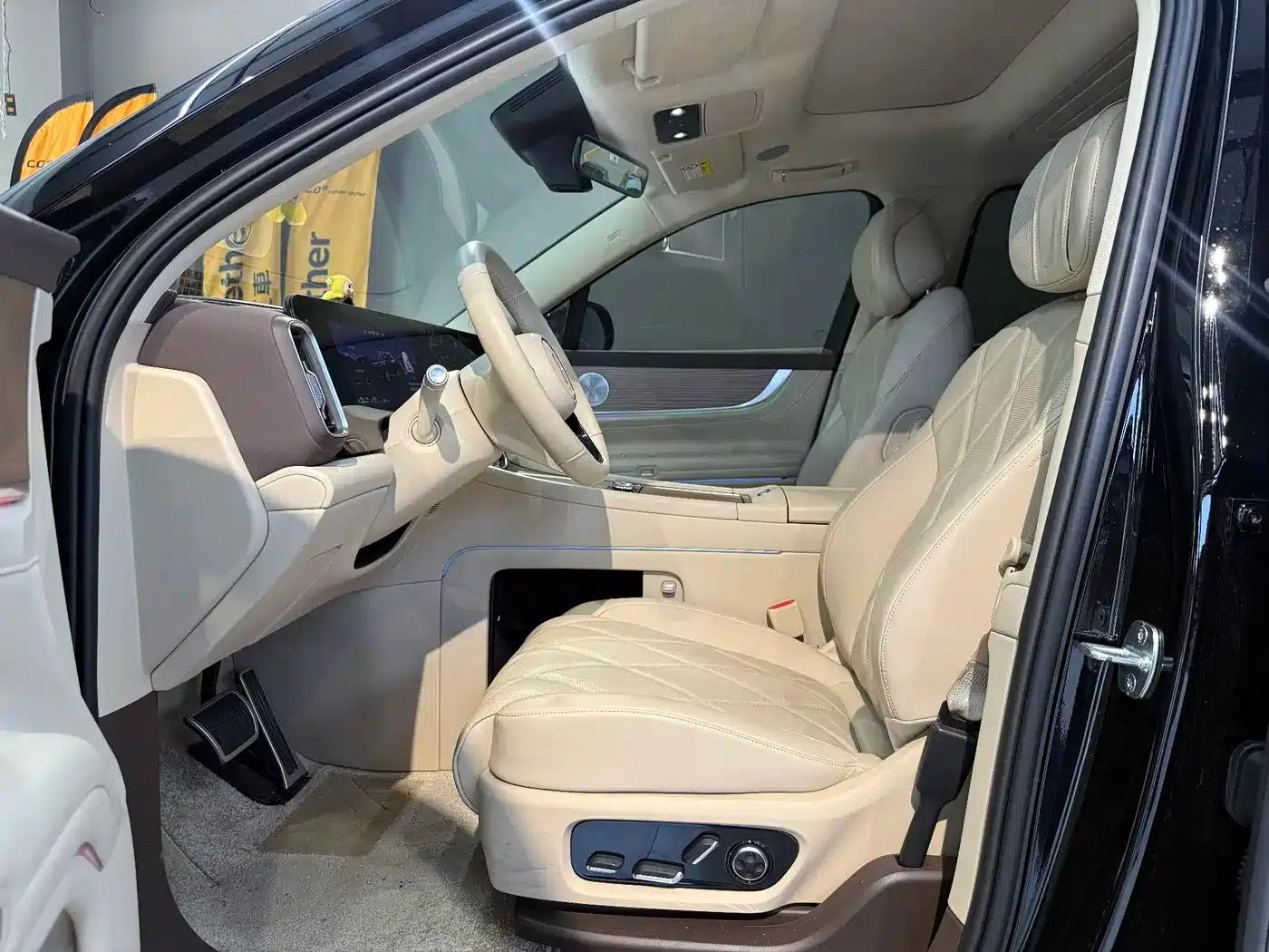 Wenjie M9 2025 Extended Range Ultra Edition 52kWh 6-Seat Version (896-line LiDAR) — миниатюра 9
