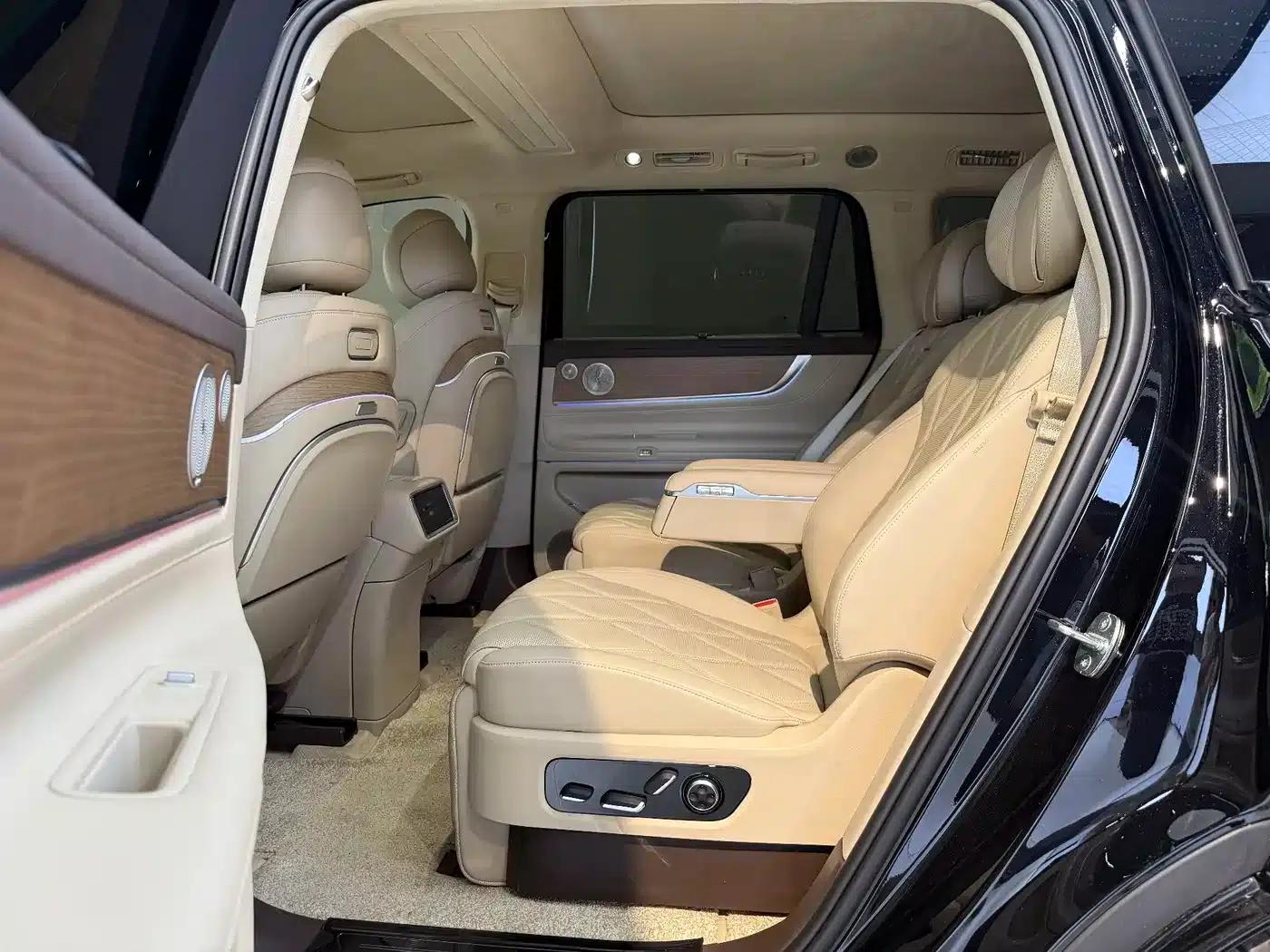 Wenjie M9 2025 Extended Range Ultra Edition 52kWh 6-Seat Version (896-line LiDAR) — миниатюра 10