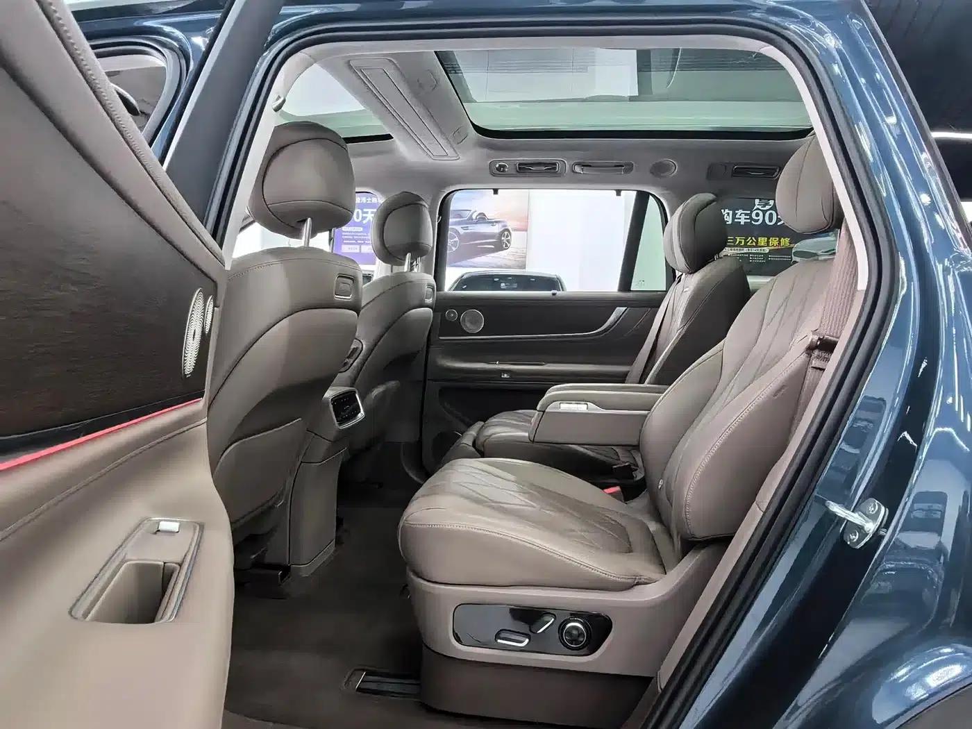 Wenjie M9 2024 Range Extended Ultra Edition 42kWh 6-Seater — миниатюра 9