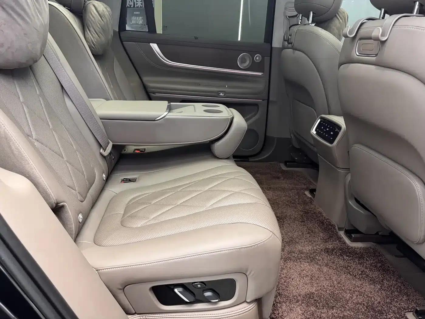 Wenjie M9 2024 Range Extended Ultra Edition 52kWh 5-Seater — миниатюра 11