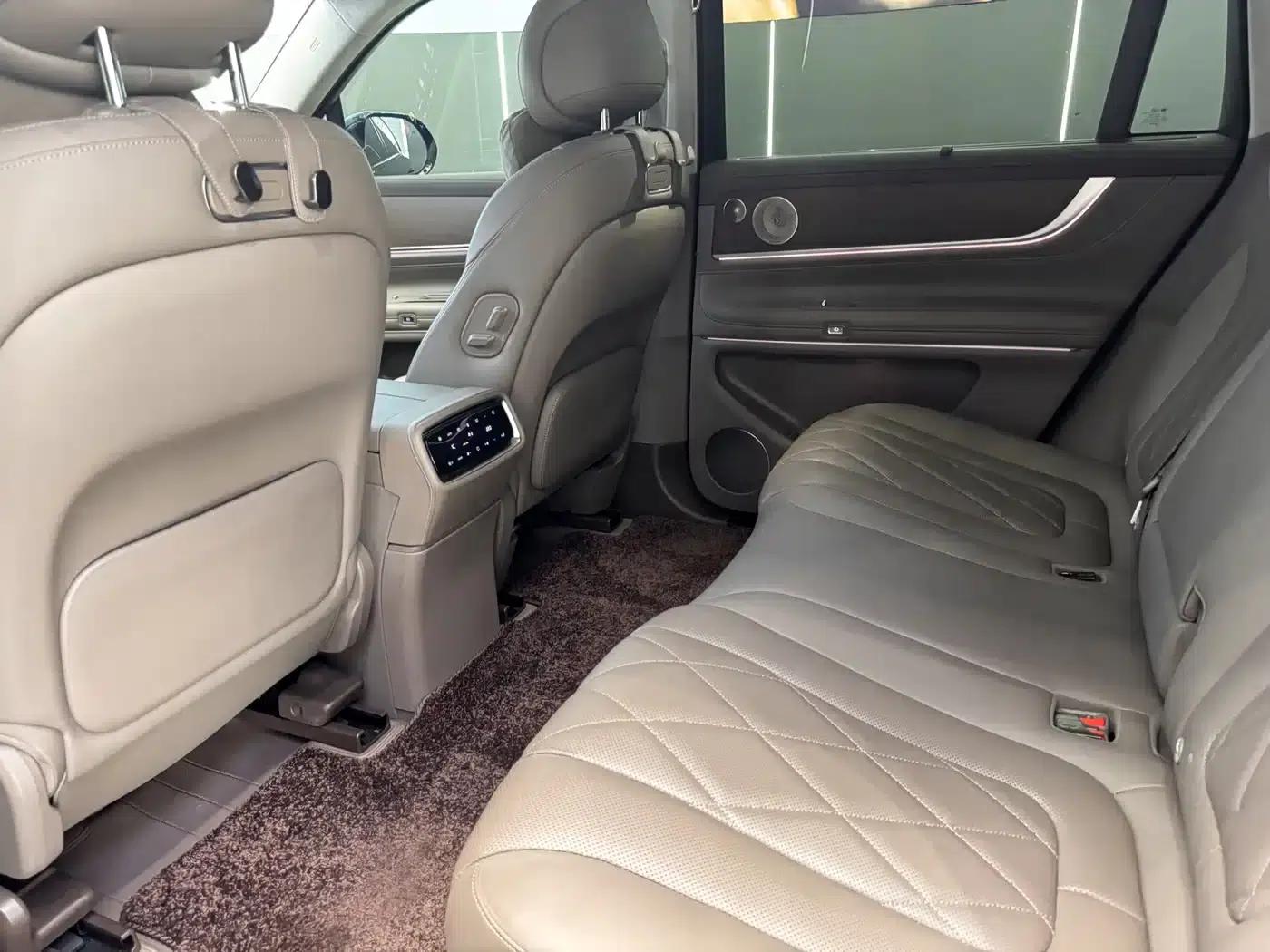 Wenjie M9 2024 Range Extended Ultra Edition 52kWh 5-Seater — миниатюра 7
