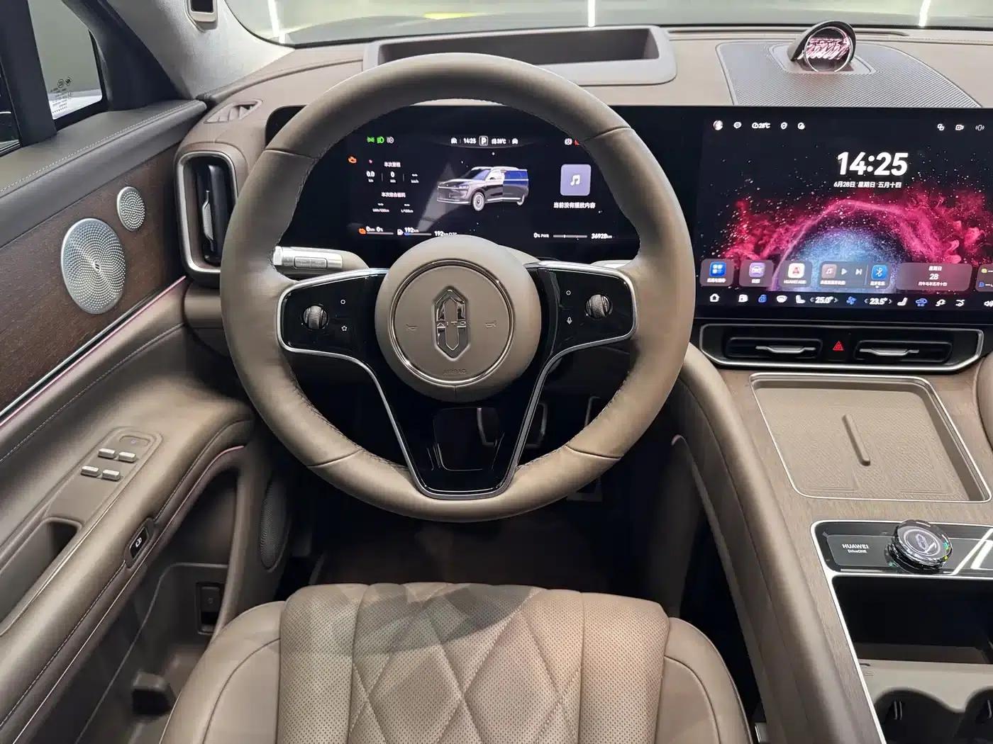 Wenjie M9 2024 Range Extended Ultra Edition 52kWh 5-Seater — миниатюра 8