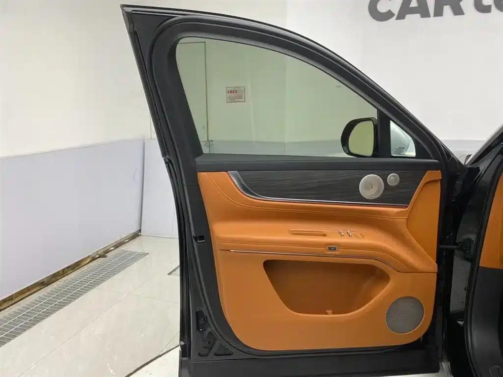 Wenjie M9 2024 Range Extended Ultra Edition 42kWh 6-Seater — миниатюра 16