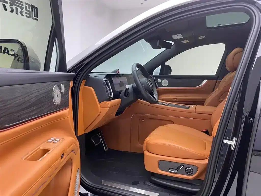 Wenjie M9 2024 Range Extended Ultra Edition 42kWh 6-Seater — миниатюра 17