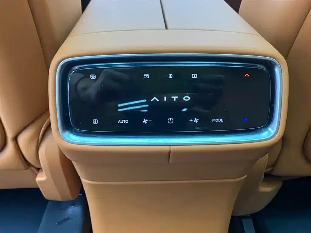 Wenjie M9 2024 Range Extended Ultra Edition 42kWh 6-Seater — миниатюра 22