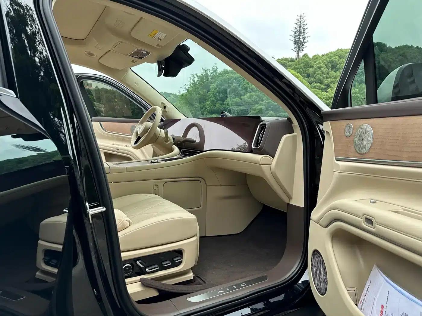 Wenjie M9 2024 Range Extended Ultra Edition 42kWh 6-Seater — миниатюра 12