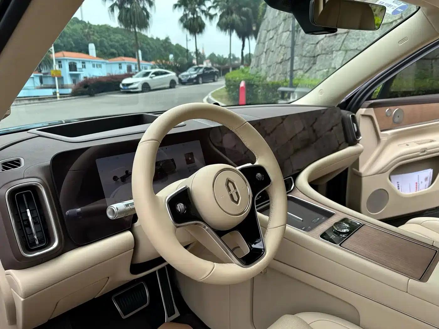 Wenjie M9 2024 Range Extended Ultra Edition 42kWh 6-Seater — миниатюра 4